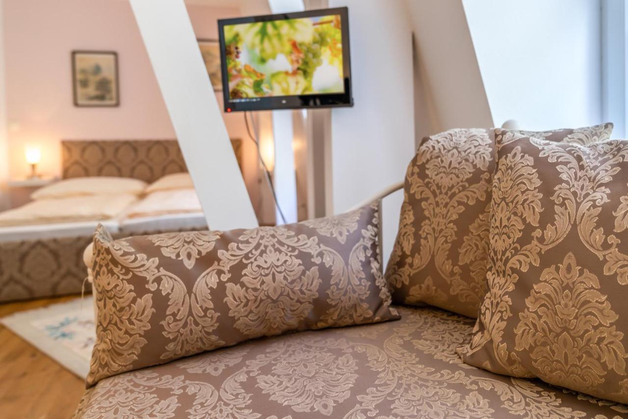 Romantisches Hotel Zur Post Brodenbach Exteriör bild